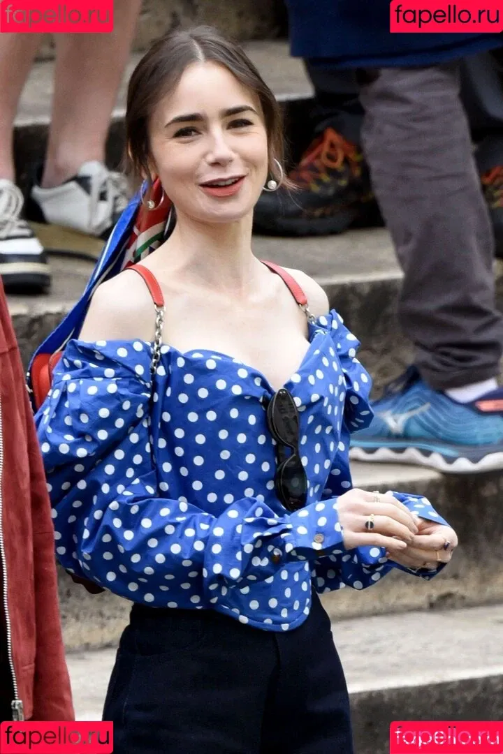 Lily Collins / lily_collins / lilyjcollins Onlyfans Photo Gallery 