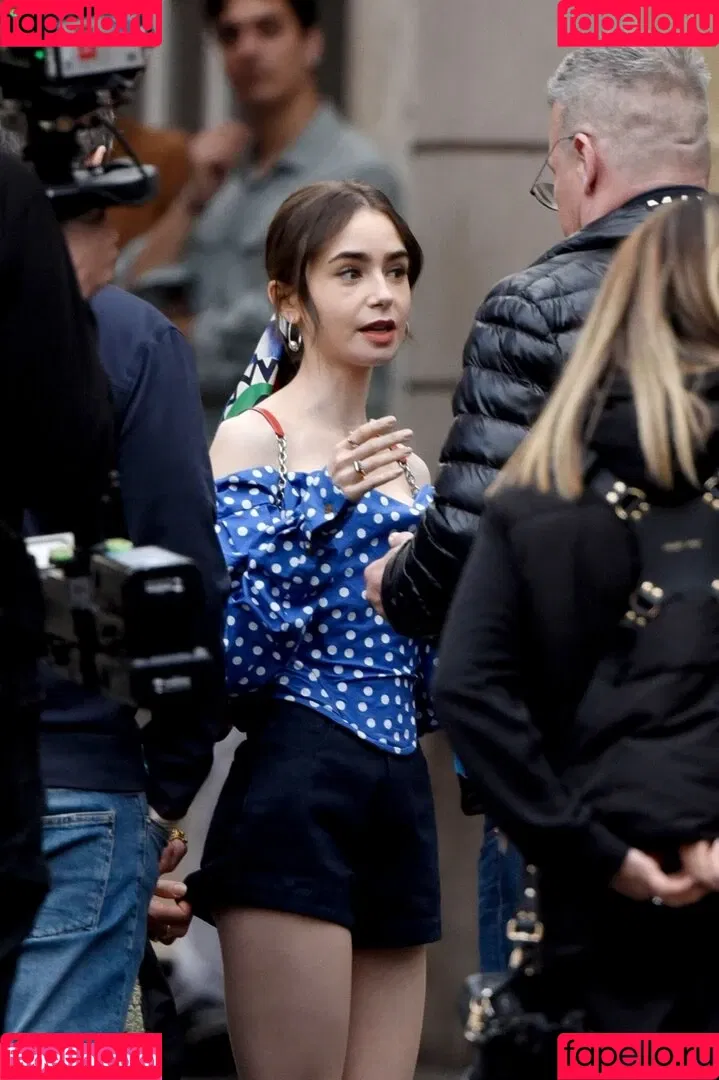 Lily Collins / lily_collins / lilyjcollins Onlyfans Photo Gallery 
