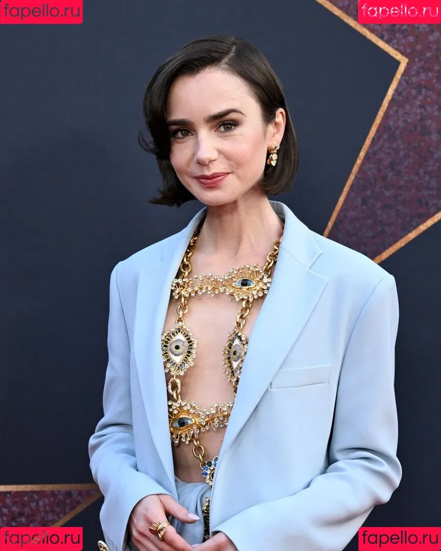 Lily Collins / lily_collins / lilyjcollins Onlyfans Photo Gallery 
