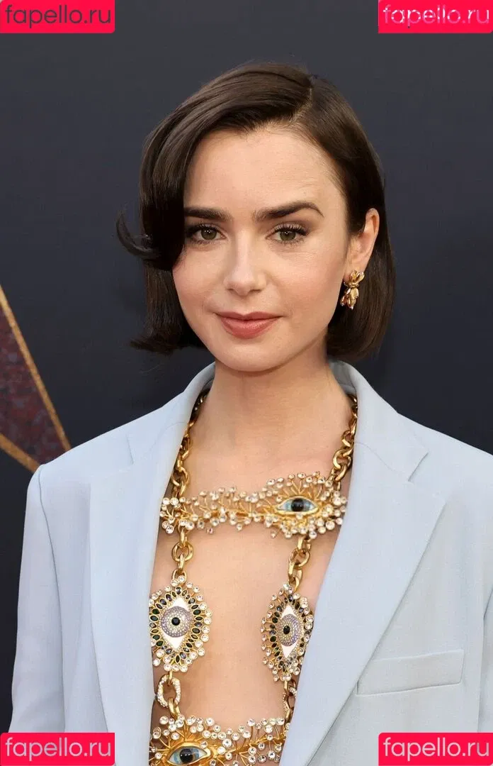 Lily Collins / lily_collins / lilyjcollins Onlyfans Photo Gallery 