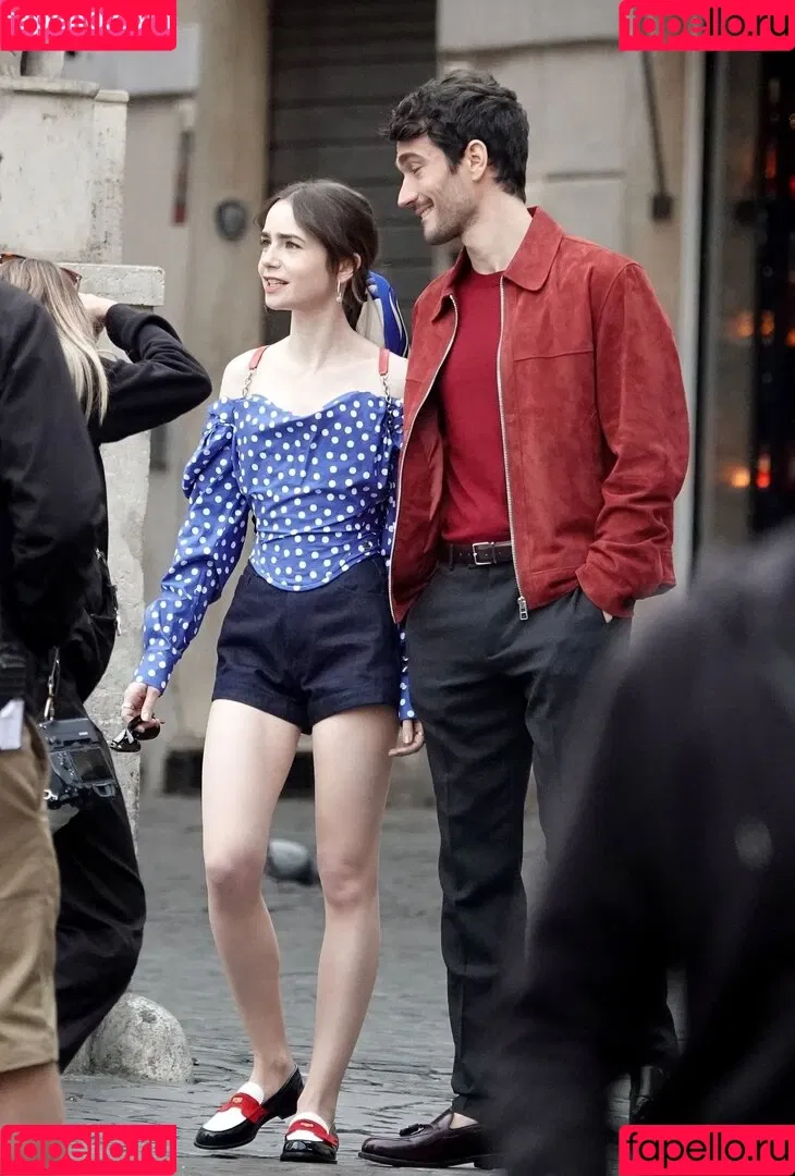 Lily Collins / lily_collins / lilyjcollins Onlyfans Photo Gallery 