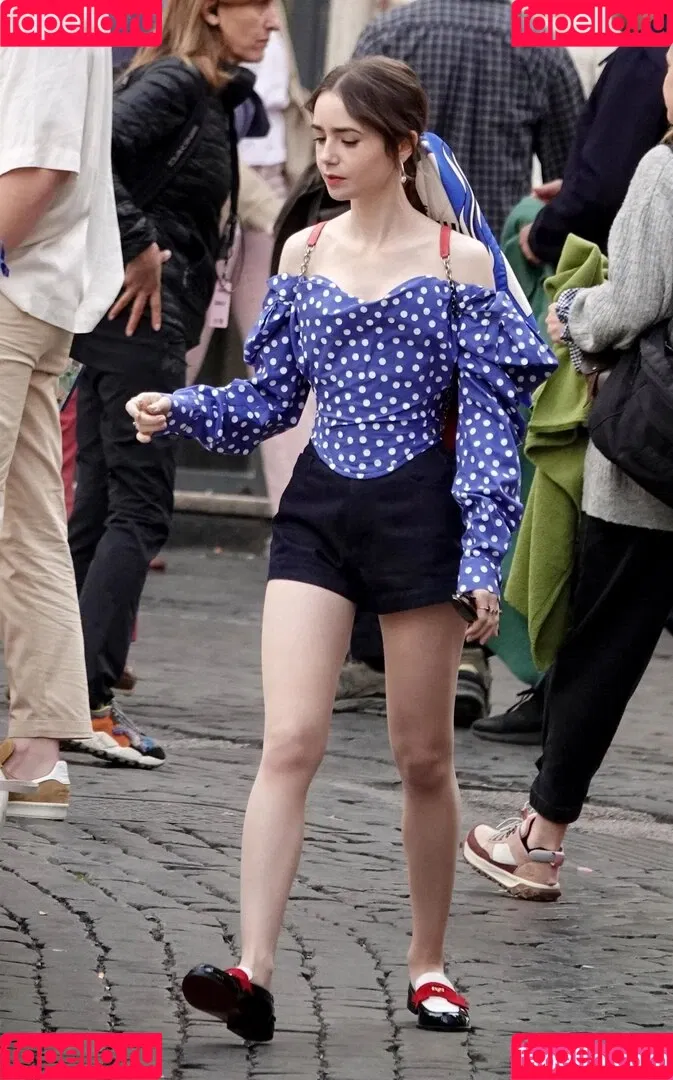 Lily Collins / lily_collins / lilyjcollins Onlyfans Photo Gallery 