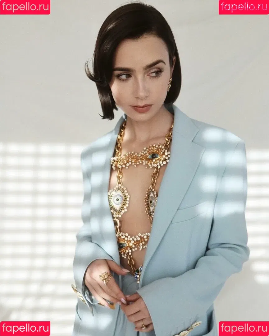 Lily Collins / lily_collins / lilyjcollins Onlyfans Photo Gallery 