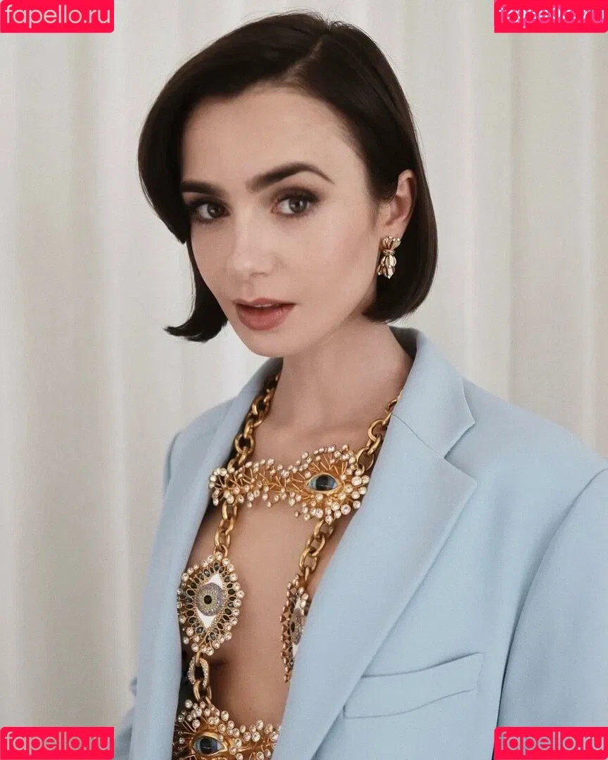 Lily Collins / lily_collins / lilyjcollins Onlyfans Photo Gallery 