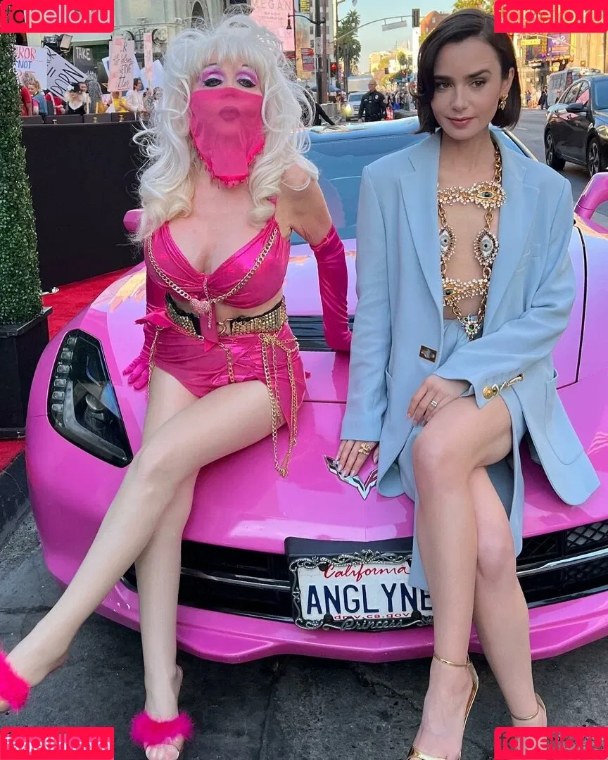 Lily Collins / lily_collins / lilyjcollins Onlyfans Photo Gallery 