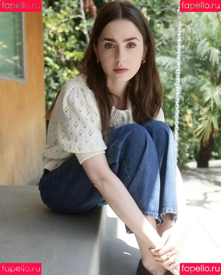 Lily Collins / lily_collins / lilyjcollins Onlyfans Photo Gallery 