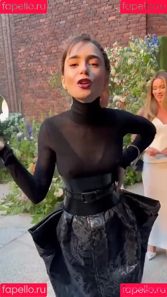 Lily Collins / lily_collins / lilyjcollins Onlyfans Photo Gallery 