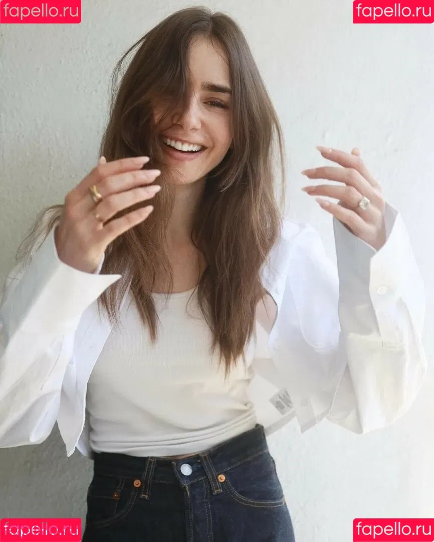 Lily Collins / lily_collins / lilyjcollins Onlyfans Photo Gallery 