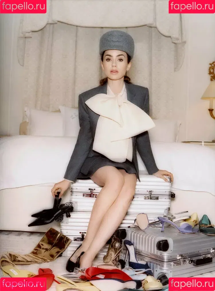 Lily Collins / lily_collins / lilyjcollins Onlyfans Photo Gallery 