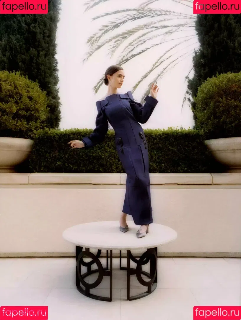 Lily Collins / lily_collins / lilyjcollins Onlyfans Photo Gallery 