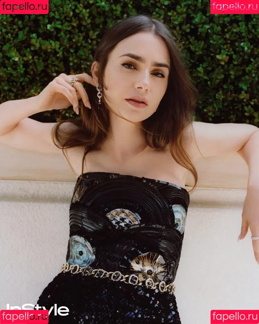 Lily Collins / lily_collins / lilyjcollins Onlyfans Photo Gallery 