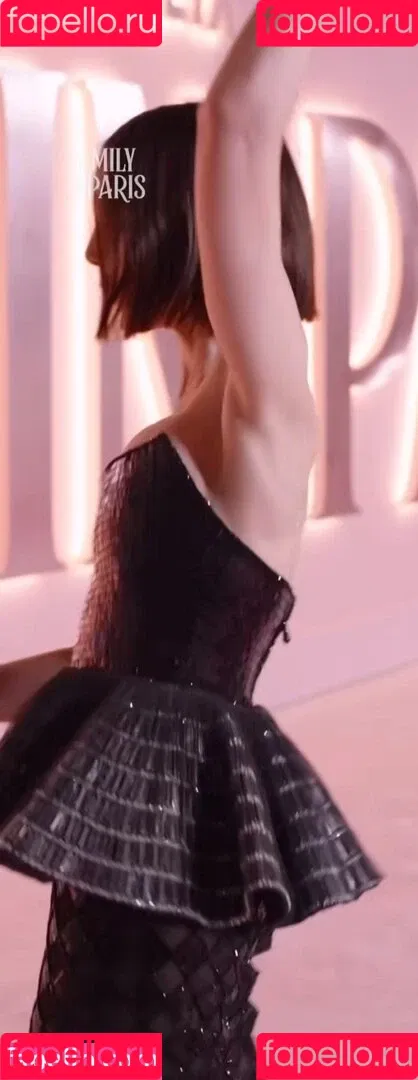 Lily Collins / lily_collins / lilyjcollins Onlyfans Photo Gallery 