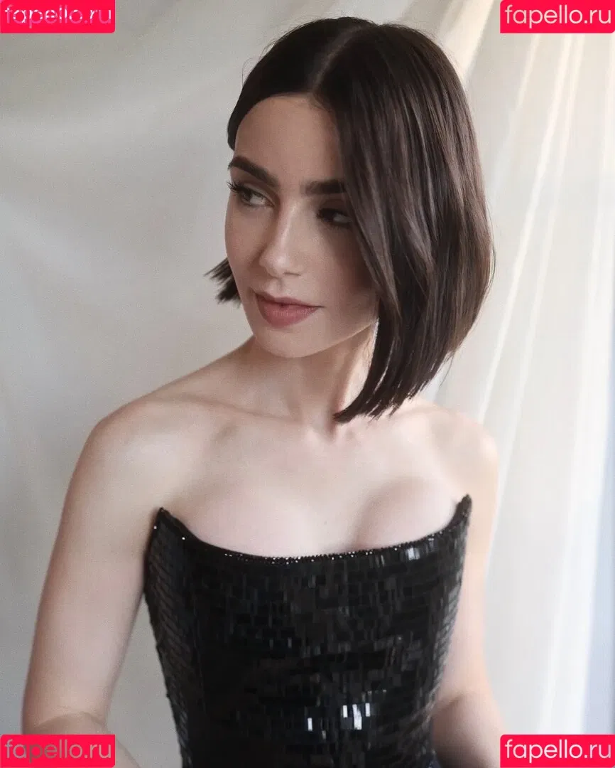 Lily Collins / lily_collins / lilyjcollins Onlyfans Photo Gallery 