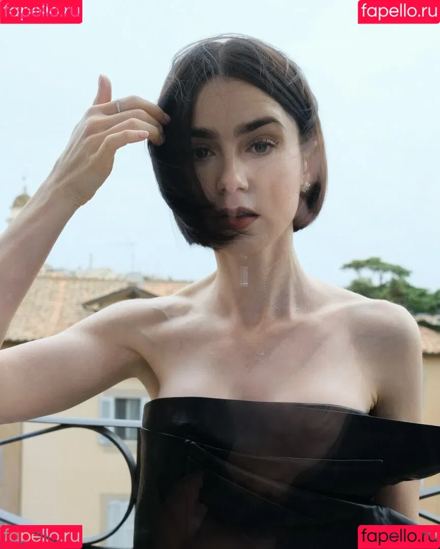 Lily Collins / lily_collins / lilyjcollins Onlyfans Photo Gallery 