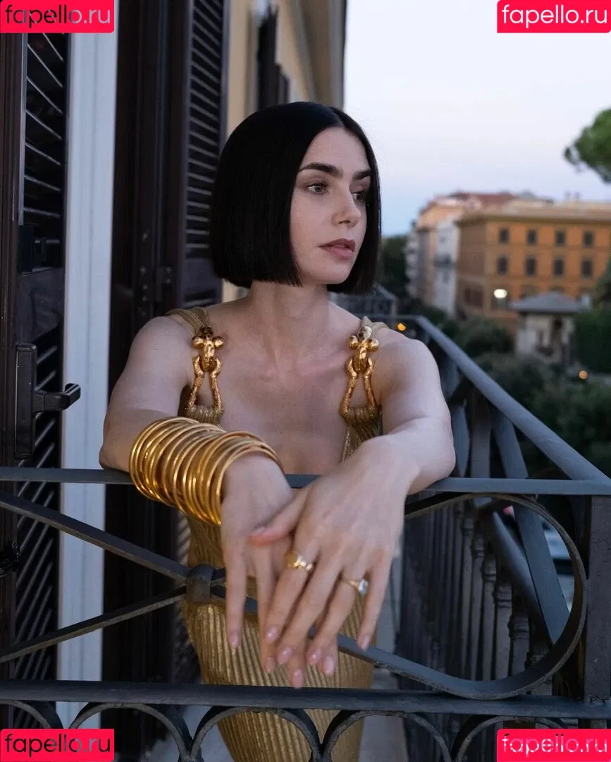 Lily Collins / lily_collins / lilyjcollins Onlyfans Photo Gallery 