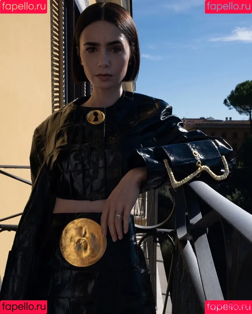Lily Collins / lily_collins / lilyjcollins Onlyfans Photo Gallery 