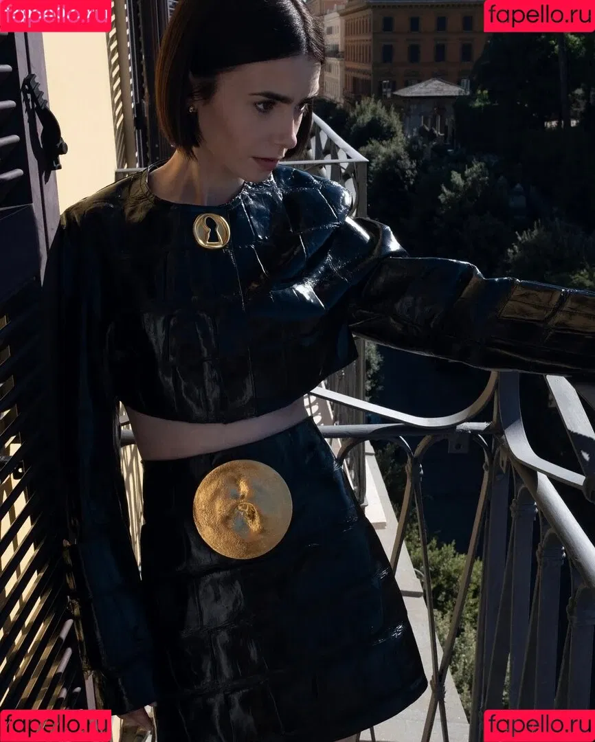 Lily Collins / lily_collins / lilyjcollins Onlyfans Photo Gallery 