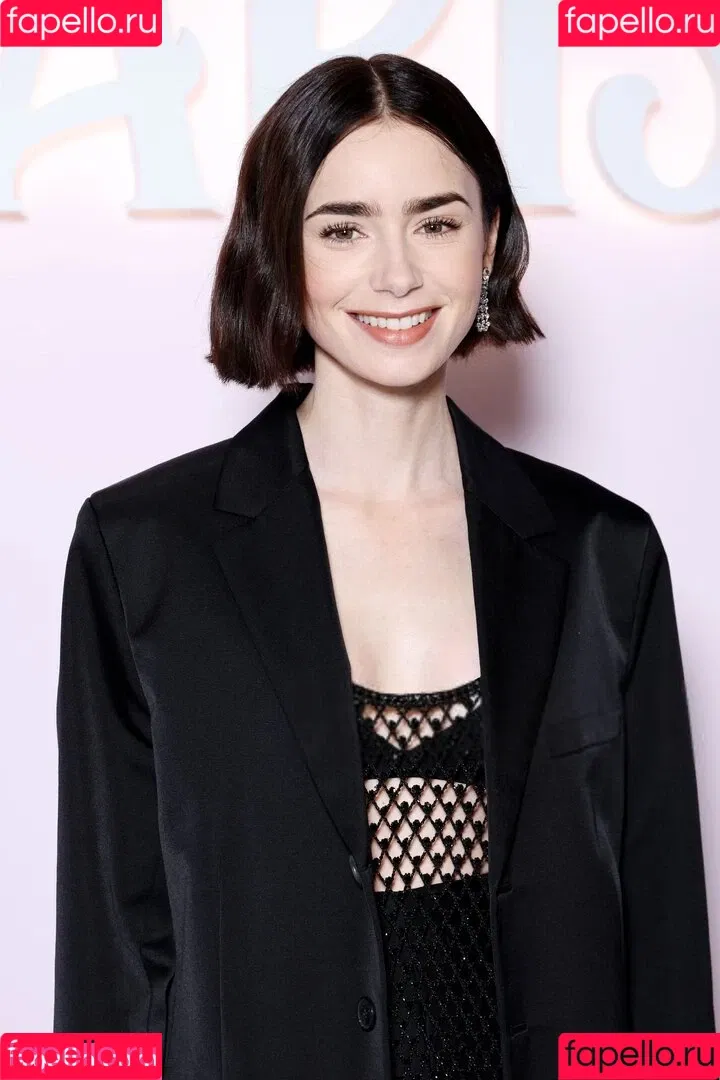 Lily Collins / lily_collins / lilyjcollins Onlyfans Photo Gallery 