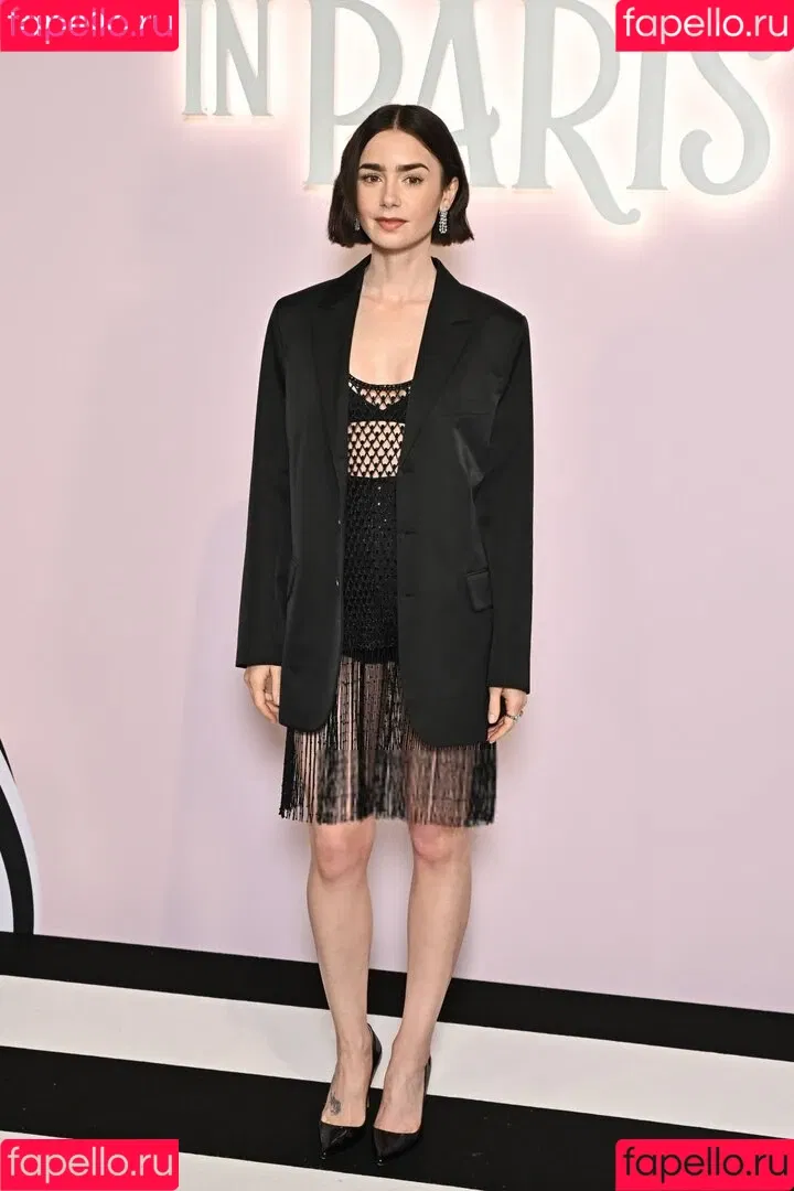 Lily Collins / lily_collins / lilyjcollins Onlyfans Photo Gallery 