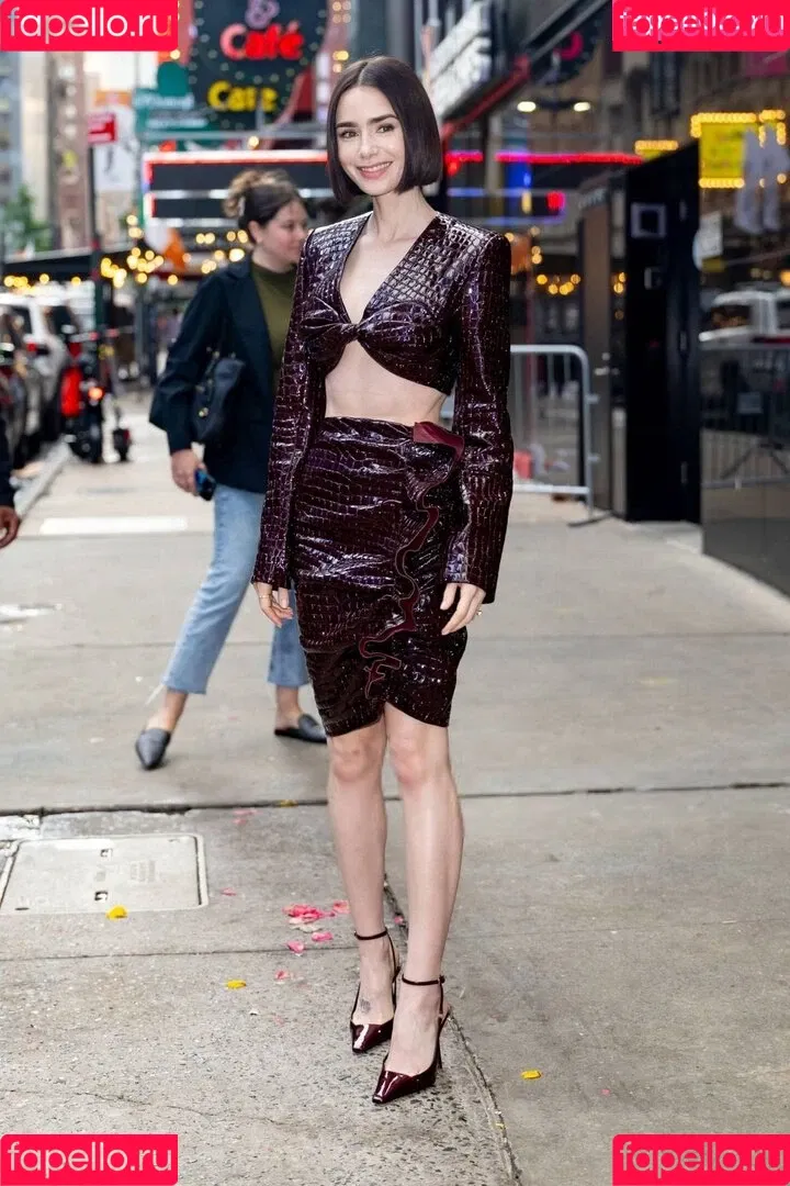Lily Collins / lily_collins / lilyjcollins Onlyfans Photo Gallery 