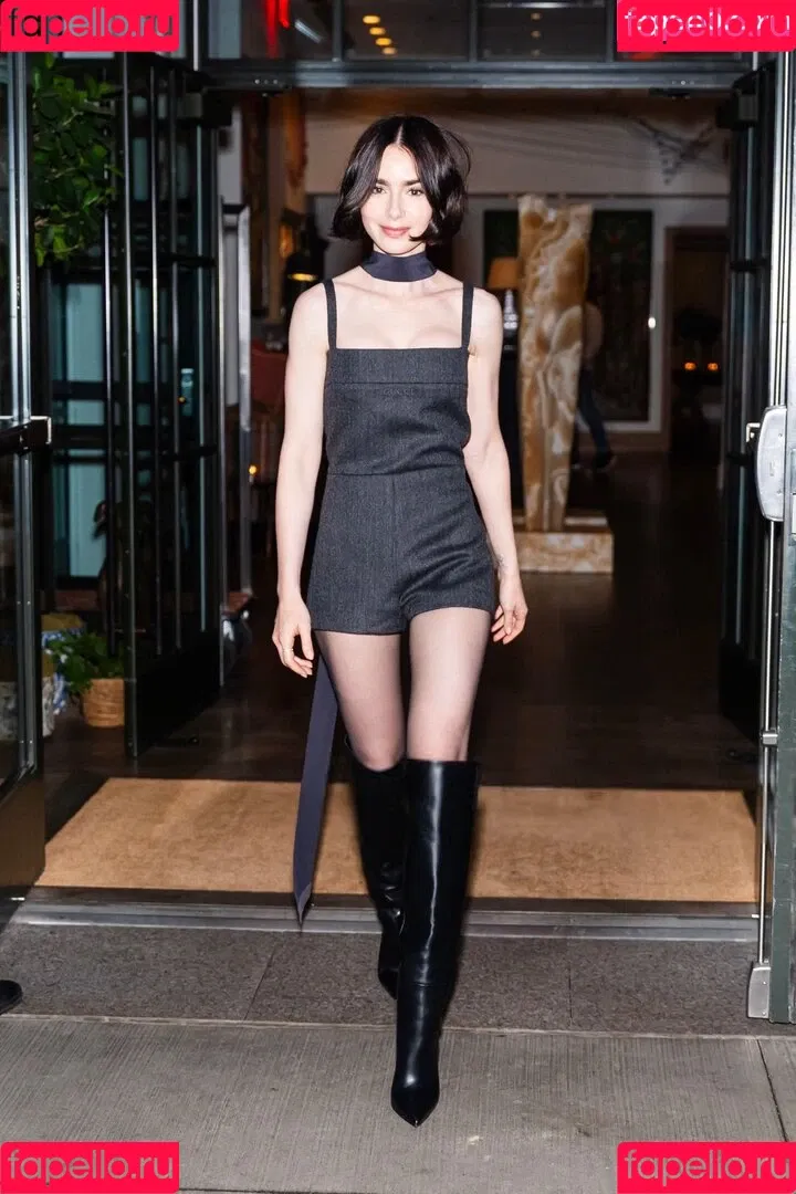 Lily Collins / lily_collins / lilyjcollins Onlyfans Photo Gallery 