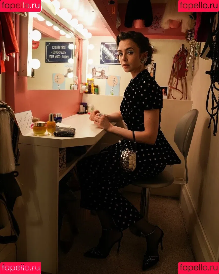 Lily Collins / lily_collins / lilyjcollins Onlyfans Photo Gallery 