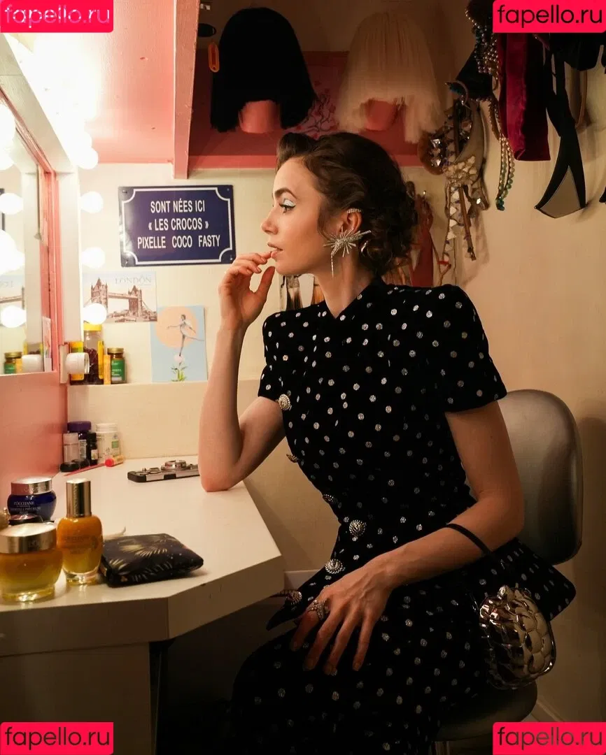 Lily Collins / lily_collins / lilyjcollins Onlyfans Photo Gallery 