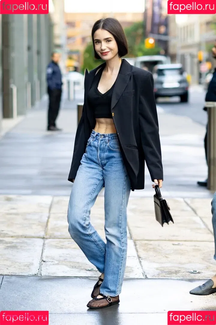 Lily Collins / lily_collins / lilyjcollins Onlyfans Photo Gallery 