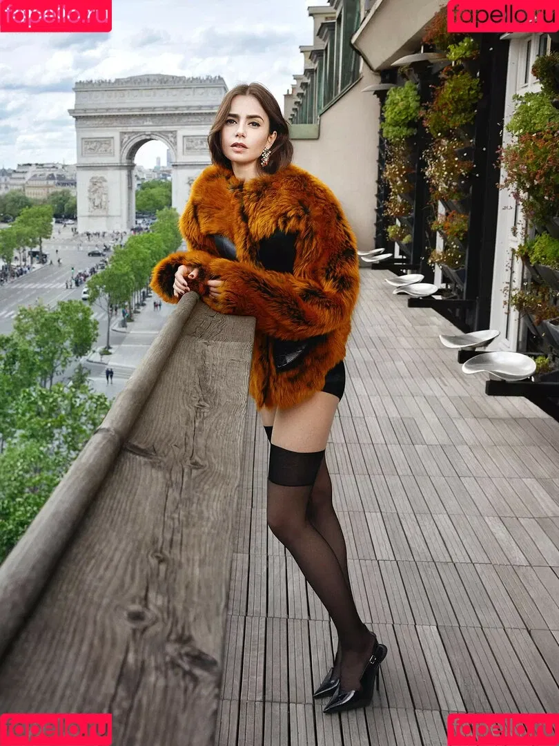 Lily Collins / lily_collins / lilyjcollins Onlyfans Photo Gallery 