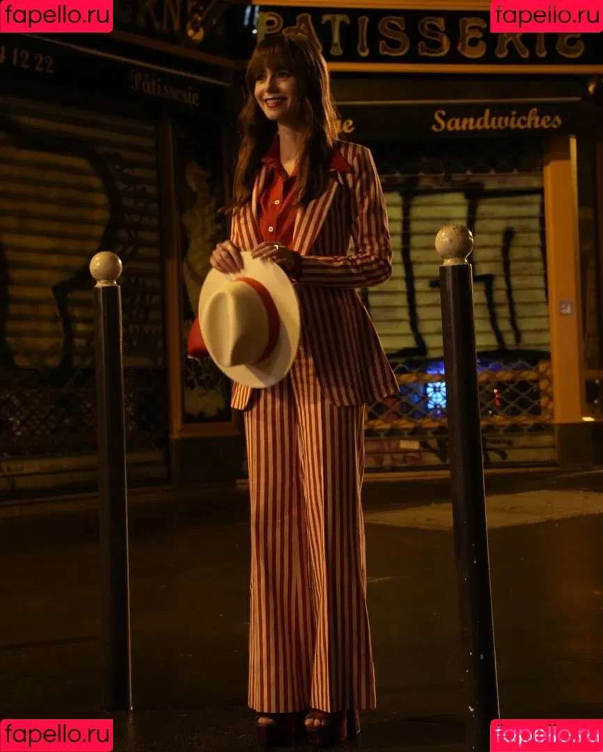 Lily Collins / lily_collins / lilyjcollins Onlyfans Photo Gallery 