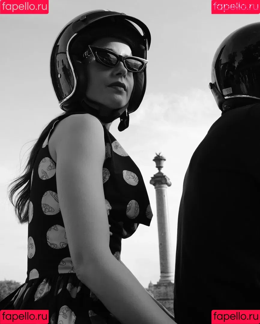Lily Collins / lily_collins / lilyjcollins Onlyfans Photo Gallery 