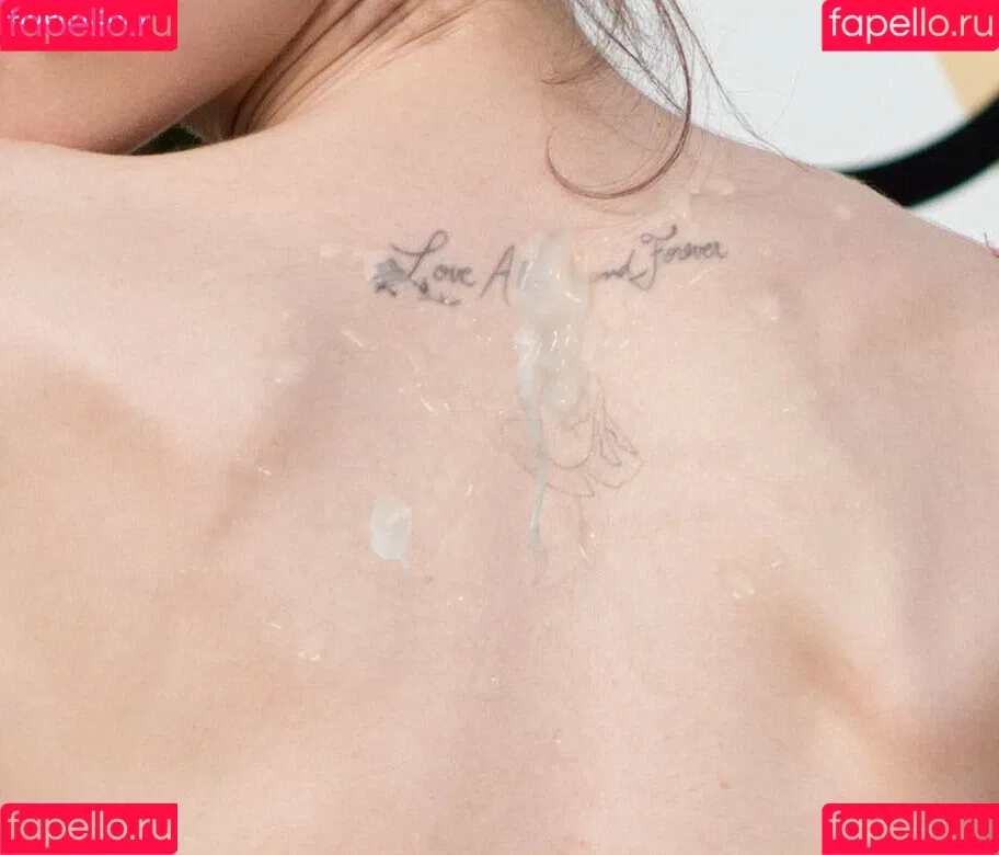 Lily Collins / lily_collins / lilyjcollins Onlyfans Photo Gallery 
