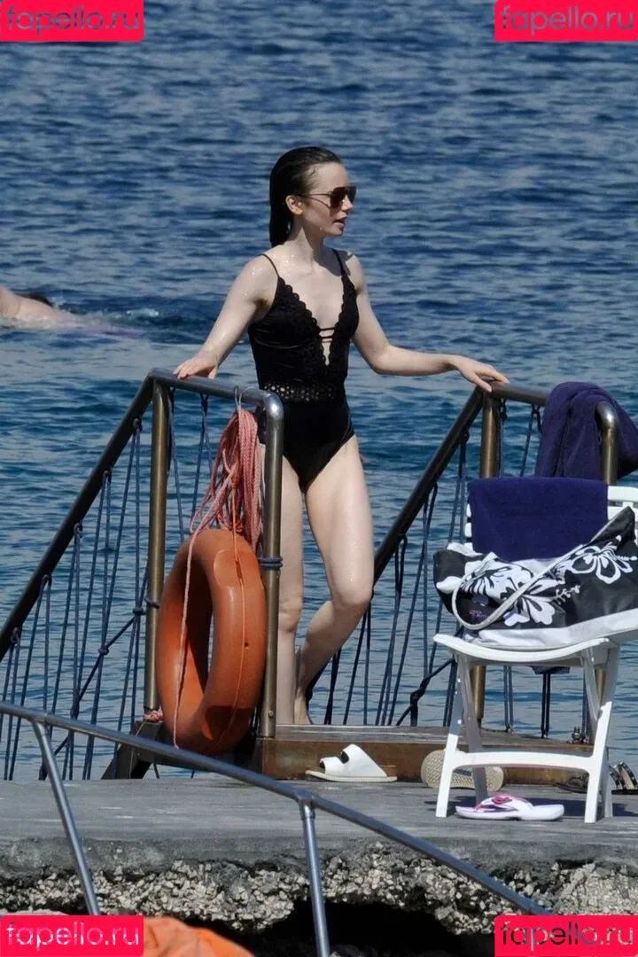 Lily Collins / lily_collins / lilyjcollins Onlyfans Photo Gallery 