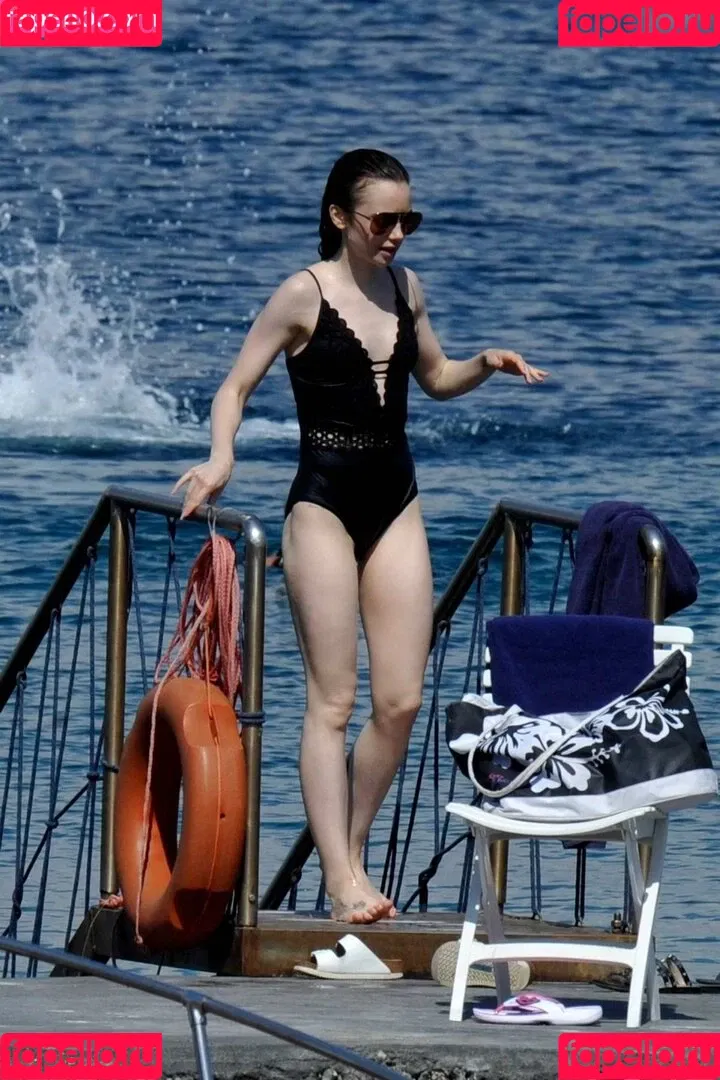 Lily Collins / lily_collins / lilyjcollins Onlyfans Photo Gallery 