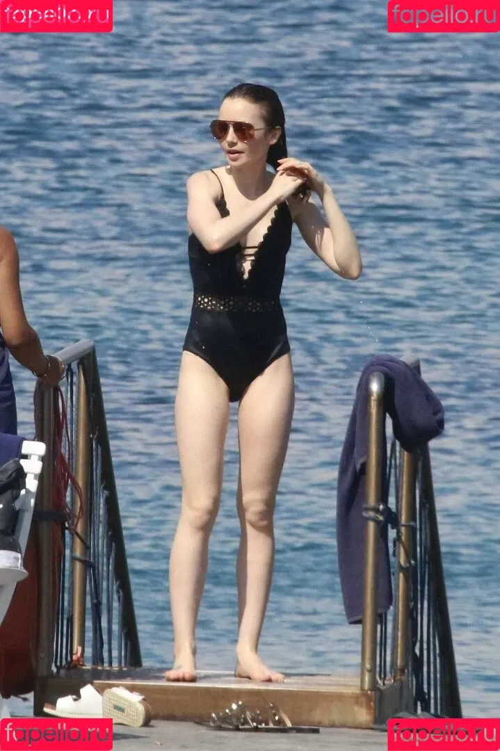 Lily Collins / lily_collins / lilyjcollins Onlyfans Photo Gallery 