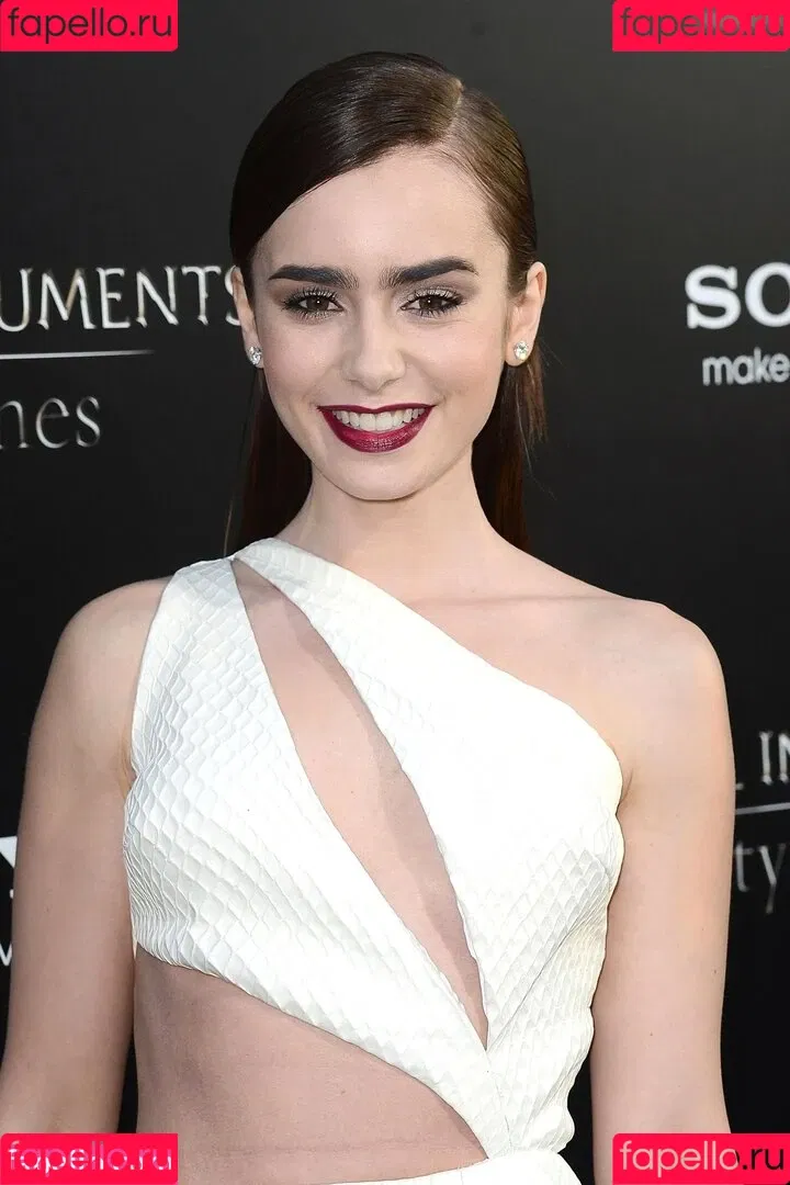 Lily Collins / lily_collins / lilyjcollins Onlyfans Photo Gallery 