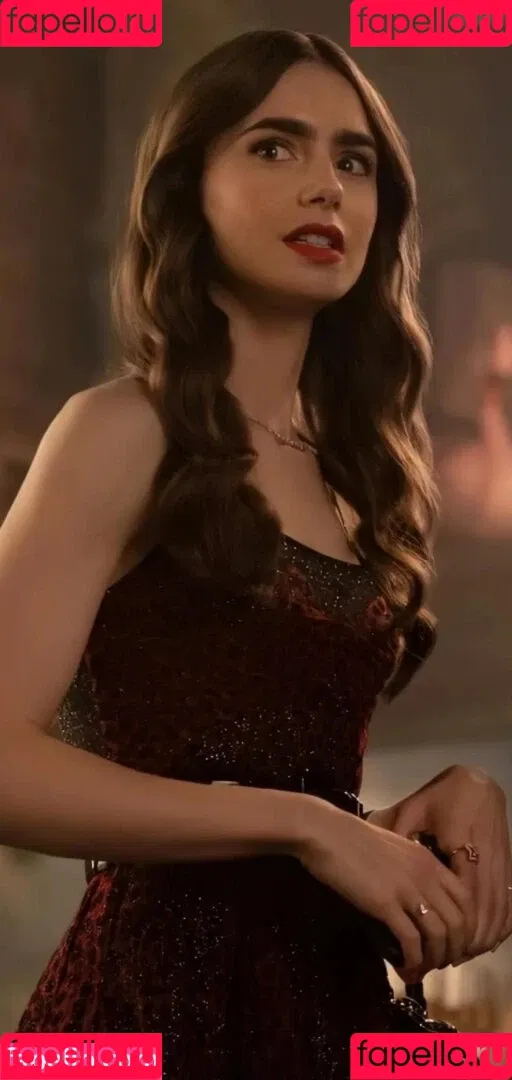 Lily Collins / lily_collins / lilyjcollins Onlyfans Photo Gallery 