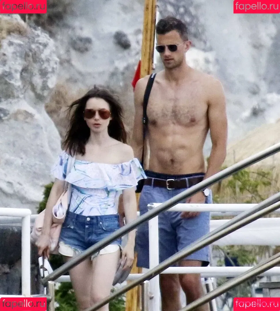 Lily Collins / lily_collins / lilyjcollins Onlyfans Photo Gallery 