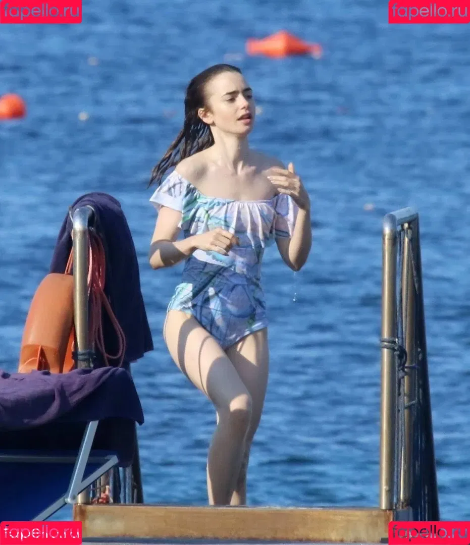 Lily Collins / lily_collins / lilyjcollins Onlyfans Photo Gallery 