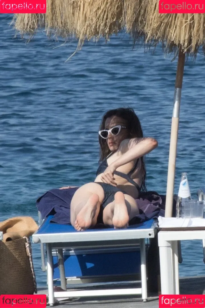 Lily Collins / lily_collins / lilyjcollins Onlyfans Photo Gallery 