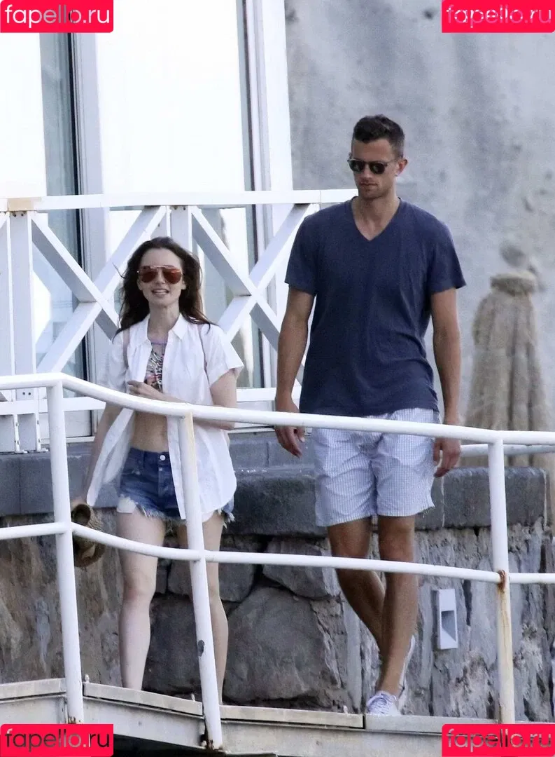 Lily Collins / lily_collins / lilyjcollins Onlyfans Photo Gallery 