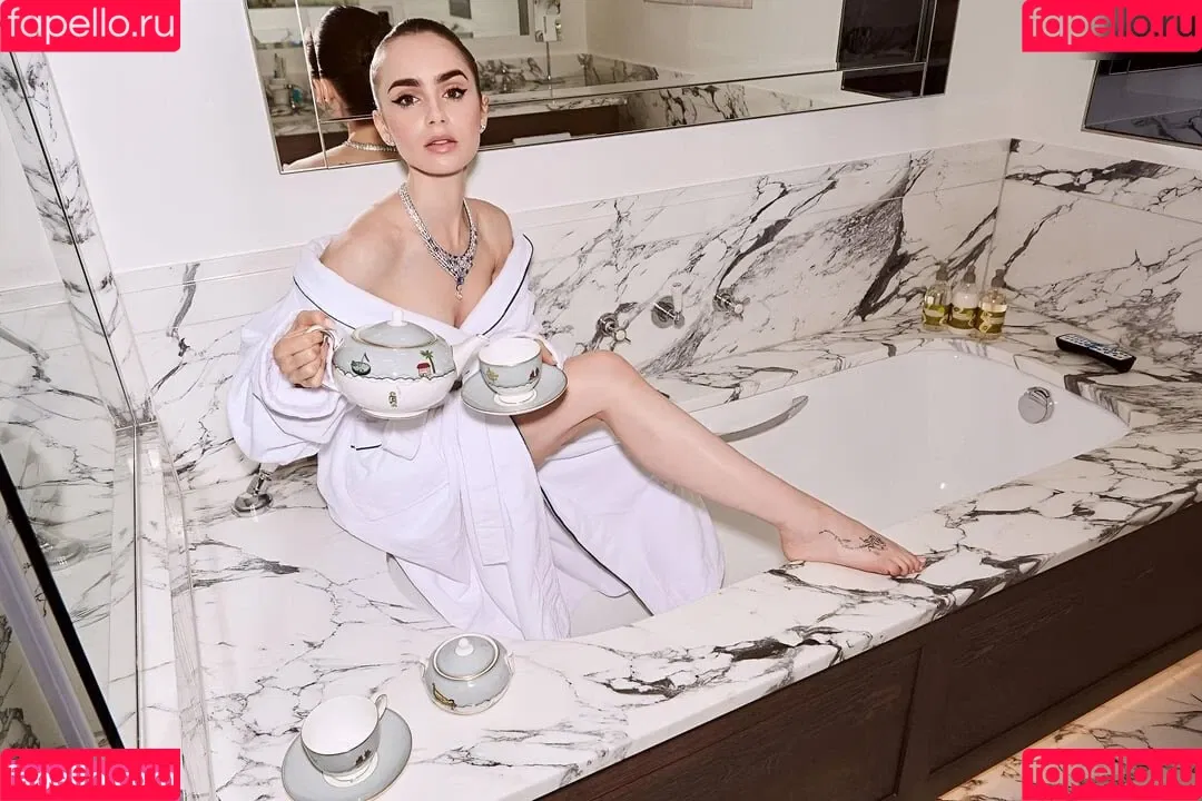 Lily Collins / lily_collins / lilyjcollins Onlyfans Photo Gallery 