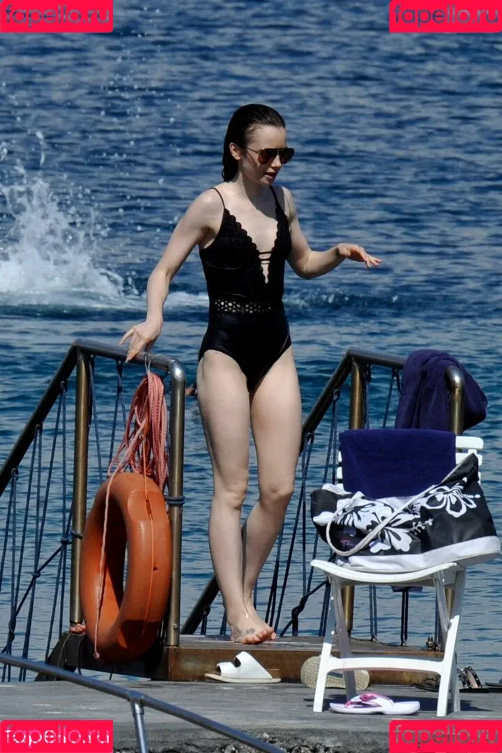 Lily Collins / lily_collins / lilyjcollins Onlyfans Photo Gallery 