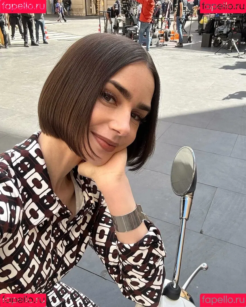 Lily Collins / lily_collins / lilyjcollins Onlyfans Photo Gallery 
