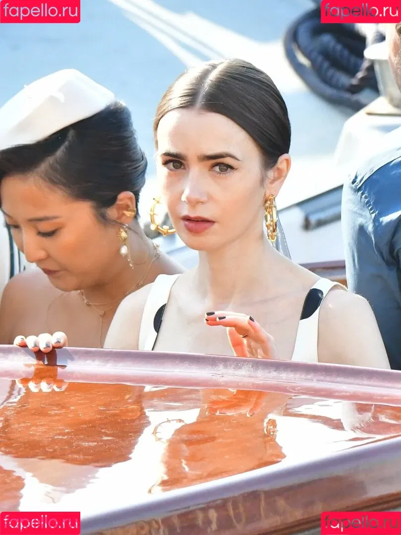Lily Collins / lily_collins / lilyjcollins Onlyfans Photo Gallery 