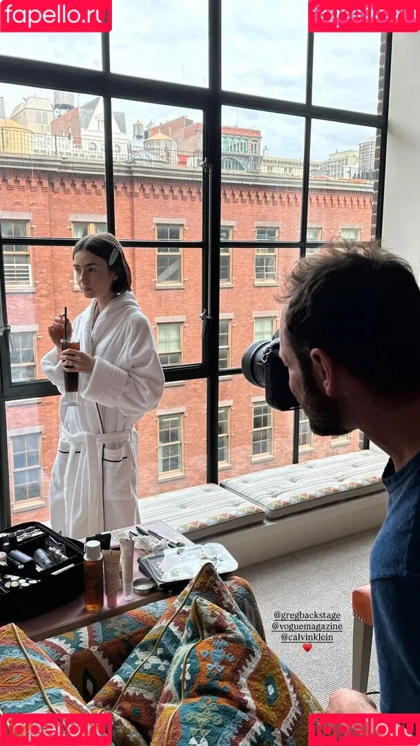 Lily Collins / lily_collins / lilyjcollins Onlyfans Photo Gallery 