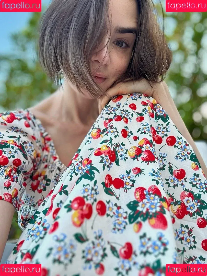 Lily Collins / lily_collins / lilyjcollins Onlyfans Photo Gallery 