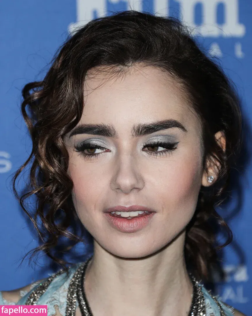 Lily Collins / lily_collins / lilyjcollins Onlyfans Photo Gallery 