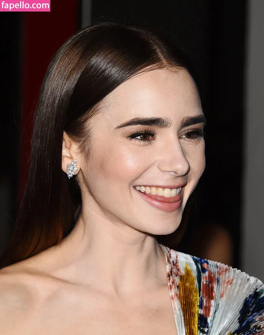 Lily Collins / lily_collins / lilyjcollins Onlyfans Photo Gallery 