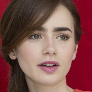 Lily Collins / lily_collins / lilyjcollins Onlyfans Photo Gallery 